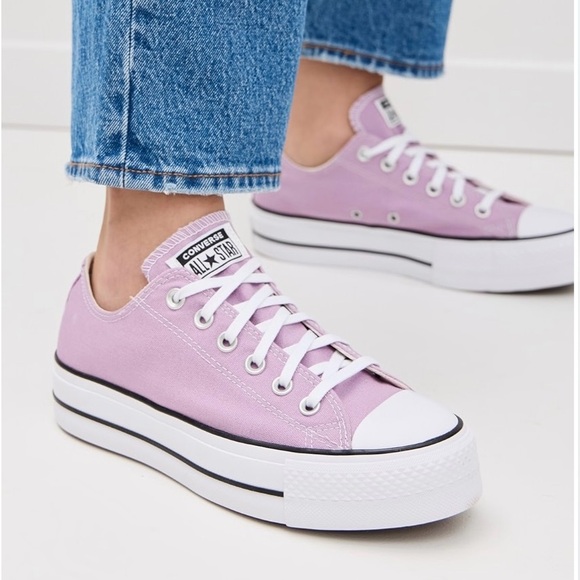 Converse Chuck Taylor All Star Women Shoes Size 8 - Picture 1 of 7
